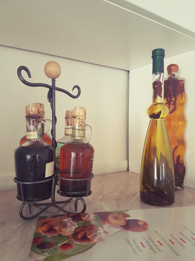 Cosy And Chic... Parking Included Apartamento Saraievo Exterior foto